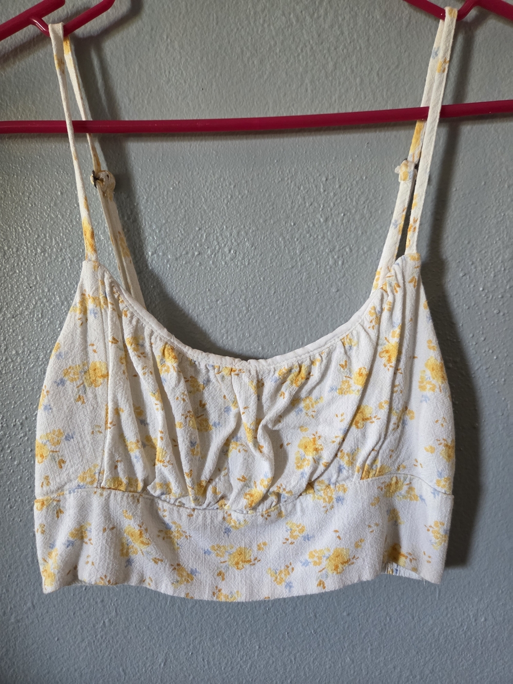 Aeropostale White Floral Yellow Cropped Cami